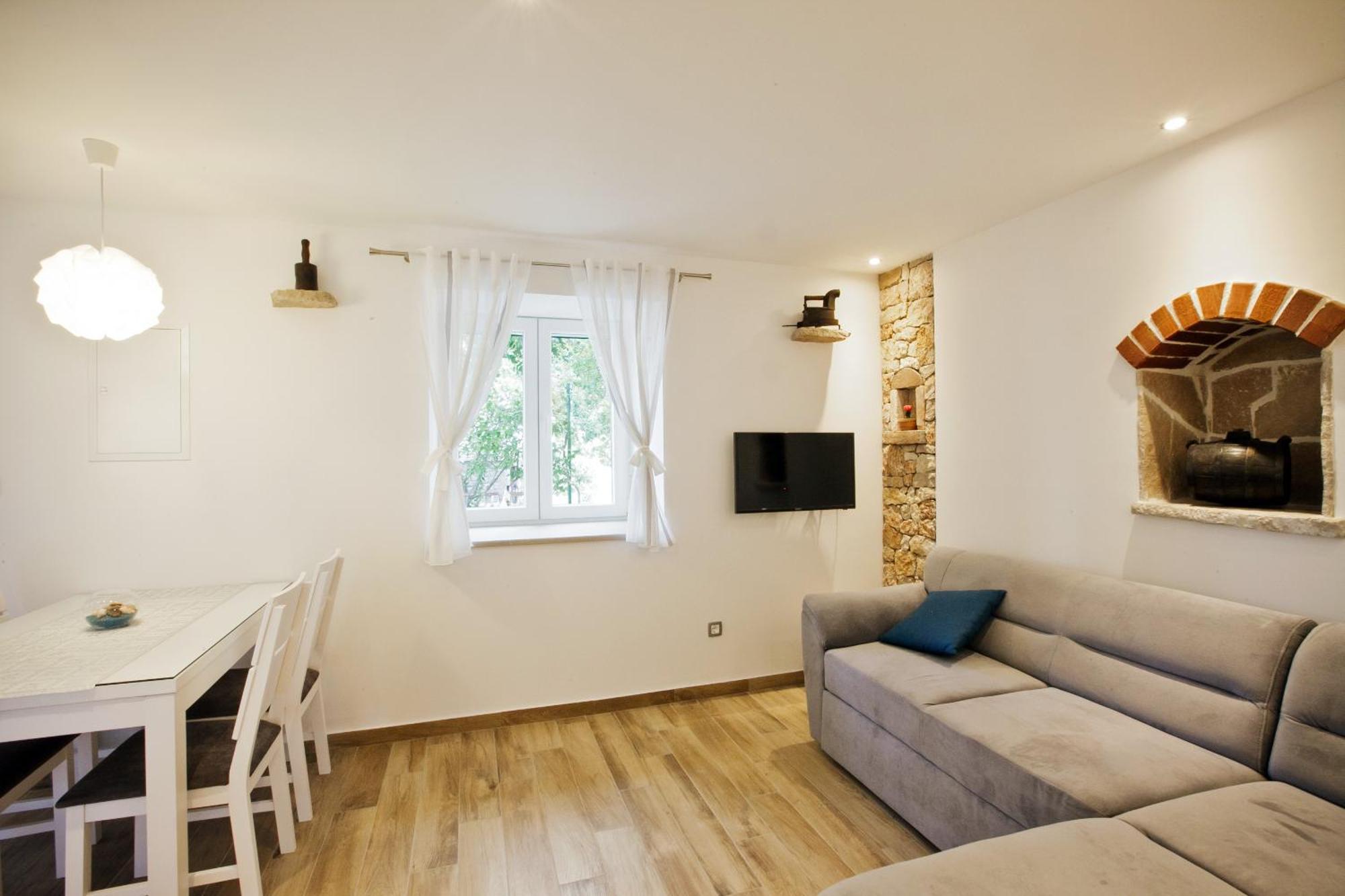 Paradise Stone Apartments Bol Dış mekan fotoğraf