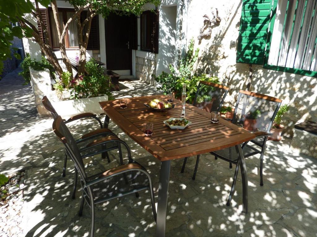 Paradise Stone Apartments Bol Dış mekan fotoğraf