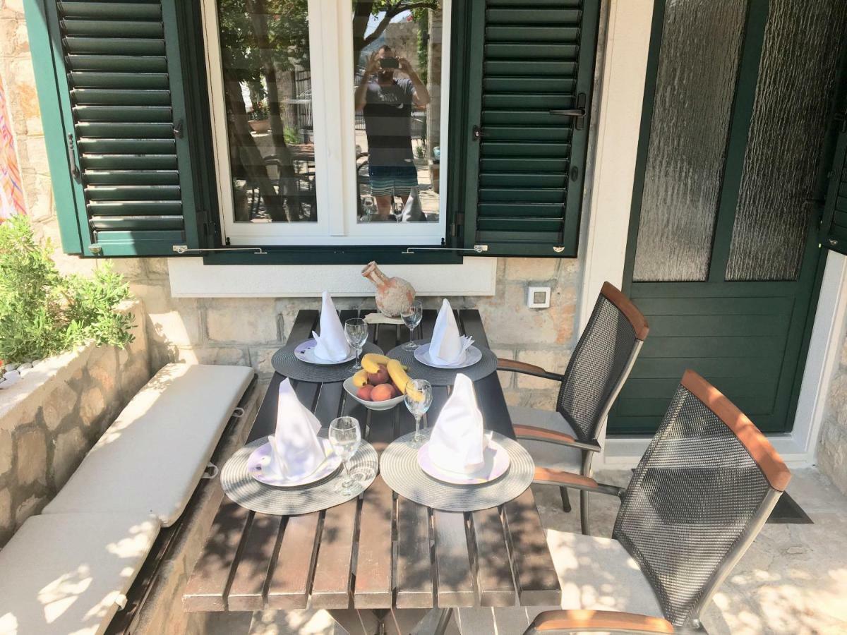 Paradise Stone Apartments Bol Dış mekan fotoğraf